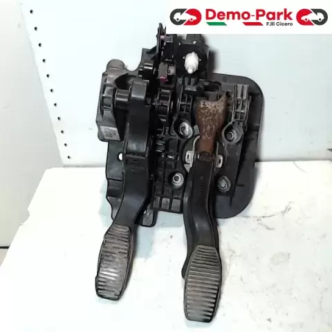 PEDALE FRENO + FRIZIONE  Fiat 500 1.2 0051871752 0