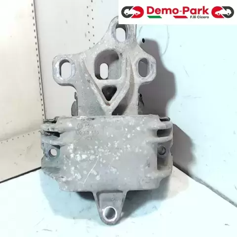 SUPPORTO MOTORE  Volkswagen GOLF 4 - 1.9 TDI 1J0 199 555 0