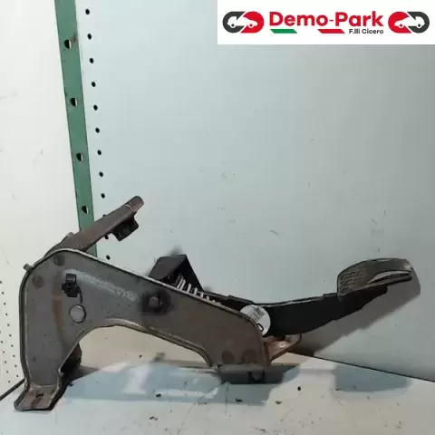 PEDALE FRIZIONE  Nissan QASHQAI 2.0 DCI E001U50X11 0