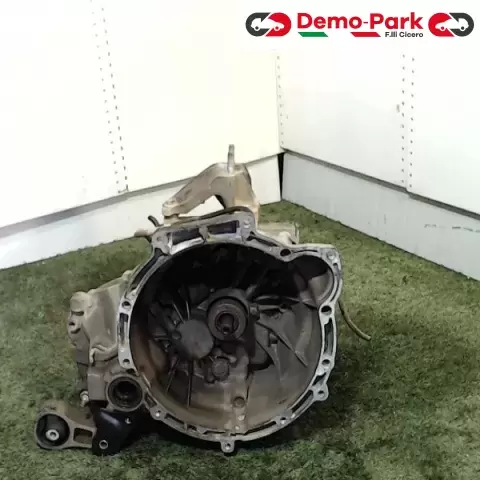 CAMBIO  Ford FIESTA VI 1.2 5M 8A6R7002CA 0