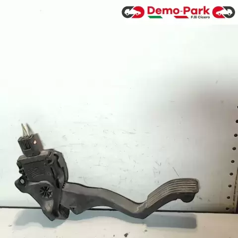 PEDALE ACCELERATORE Peugeot 207 1.4 HDI 96 807 568 80-02 0