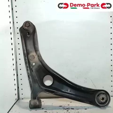 BRACCIO OSCILLANTE SX Toyota YARIS 1.4 D4D  0