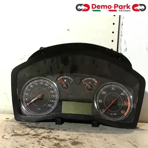 QUADRO STRUMENTI FIAT CROMA Fiat CROMA - 1.9 Mjet 55001090100 0