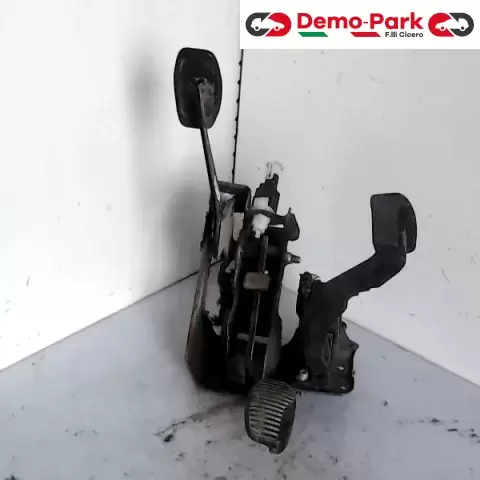 PEDALI FIAT STRADA  Fiat strada 1.3 M-JET  0