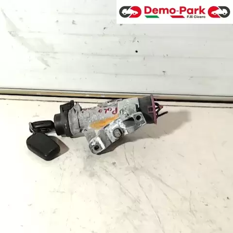 BLOCCASTERZO VOLKSWAGEN POLO 4 FARI Volkswagen POLO 4 FARI 480 905 851 G 0