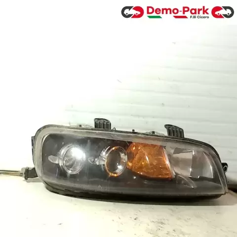 FARO DX Fiat PUNTO II SERIE  0