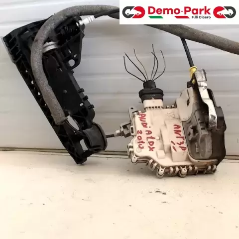 SERRASTURA ANTERIORE DX AUDI A1 3PORTE Audi A1 A046879 0