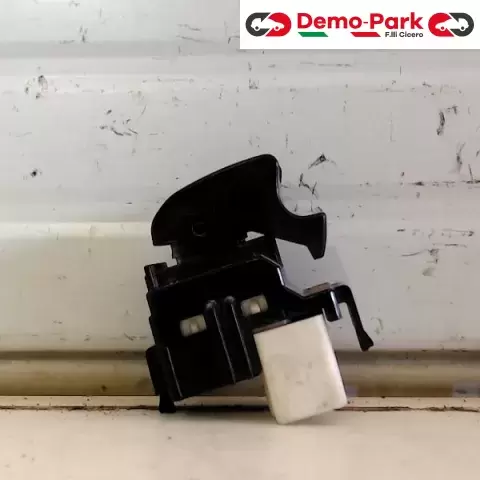 PULSANTIERA ANTERIORE DX TOYOTA YARIS  Toyota YARIS  0