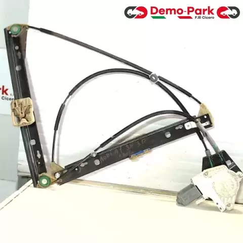 ALZAVETRO ANTERIORE SX 3PORTE Audi A1 8K0.959.801.C 0