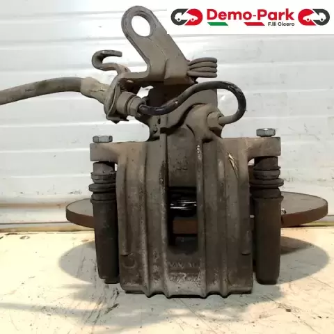 PINZA POSTERIORE DX Audi A3  0