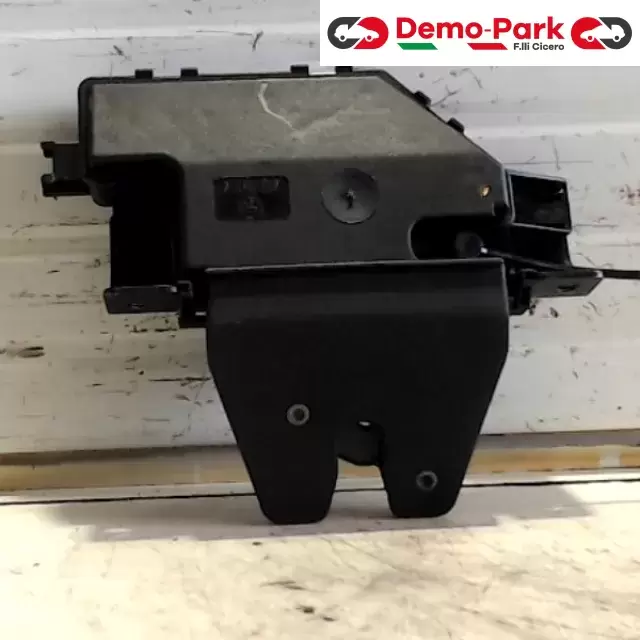 SERRATURA PORTELLONE BMW SERIE 1 E87 Bmw SERIE 1 E87 7 840 617 0