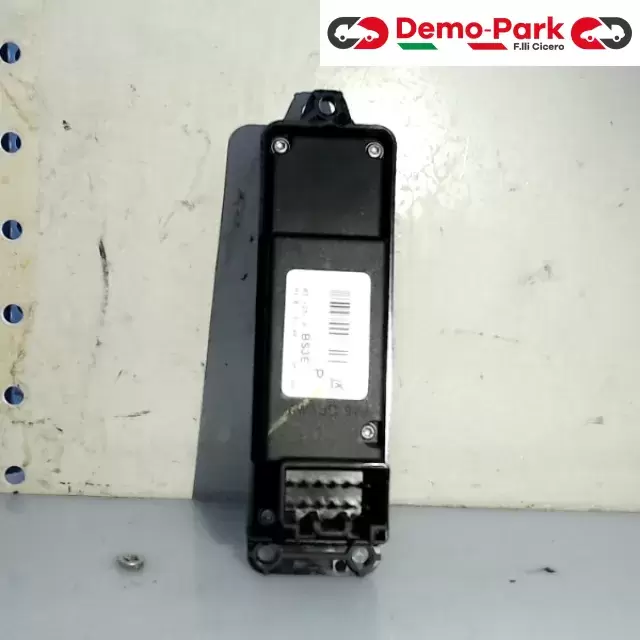 PULSANTIERA VETRO ANT. DX Mazda 3 03 1231 01 BS3E 66 370 1