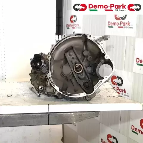 CAMBIO MITSUBISHI COLT 1.1 12V P2500A198 Mitsubishi COLT - 1.1 P2500A198 0